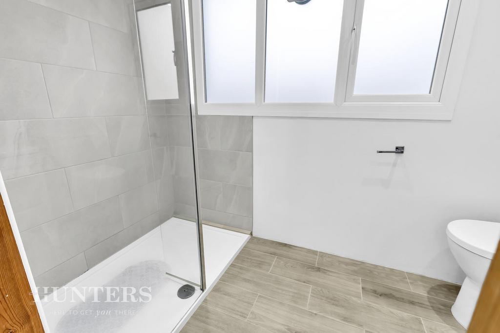 En-suite bathroom