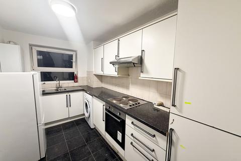 1 bedroom flat to rent, Thornhill Gardens, Barking, IG11