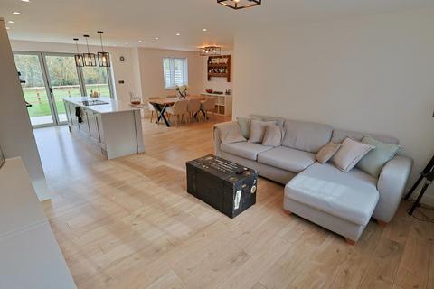 3 bedroom house for sale, The Birches, Tamworth Road, Coventry CV7
