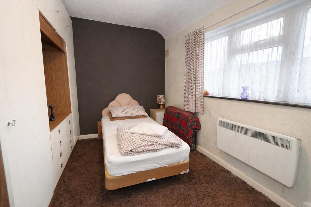 Bed 2.JPG