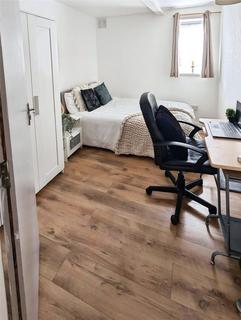 1 bedroom property to rent, Fawcett Road, Hampshire PO4