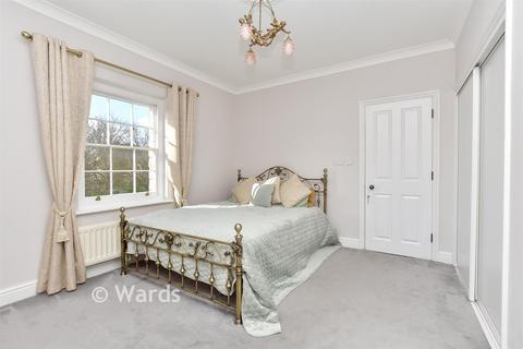 3 bedroom link detached house for sale, Tarragon Road, Maidstone ME16