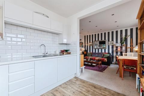 2 bedroom maisonette for sale, Capstone Road, Bournemouth