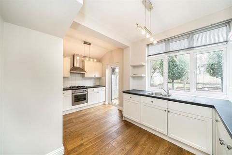 4 bedroom house for sale, Holme Lacey Road, London SE12