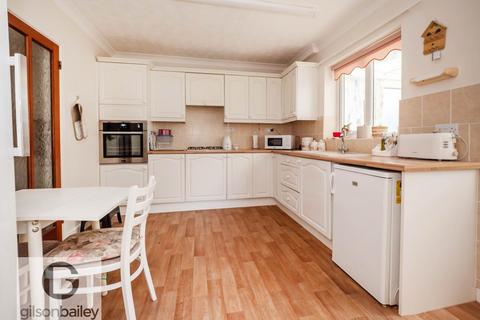 4 bedroom detached bungalow for sale, Green Lane West, Norwich NR13