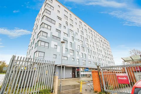 2 bedroom flat for sale, Wetherburn Court, Bletchley, Milton Keynes