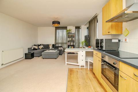 2 bedroom flat for sale, Wetherburn Court, Bletchley, Milton Keynes