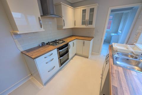 3 bedroom terraced house to rent, Durham Road, Newport,
