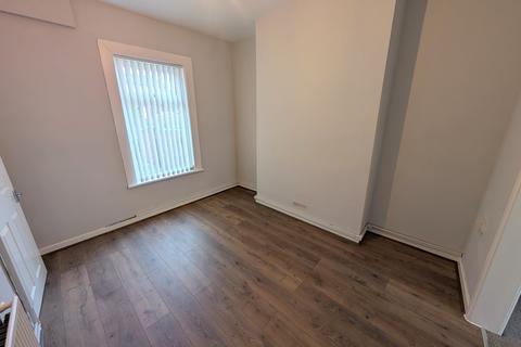 3 bedroom terraced house to rent, Durham Road, Newport,