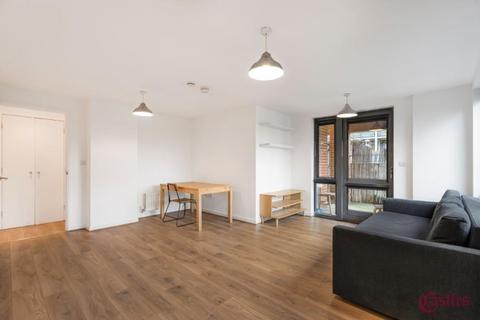 2 bedroom flat to rent, Southwold Road, Upper Clapton, E5