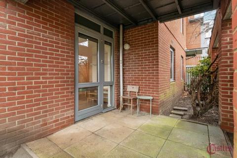 2 bedroom flat to rent, Southwold Road, Upper Clapton, E5