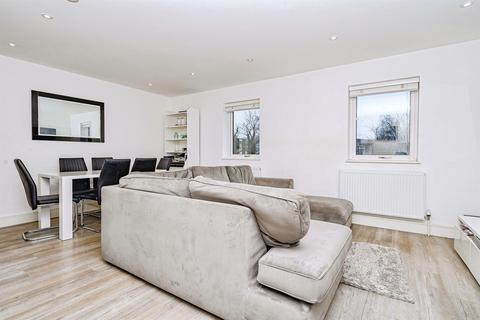 3 bedroom maisonette for sale, Golden Lion Mews, London Colney, St. Albans