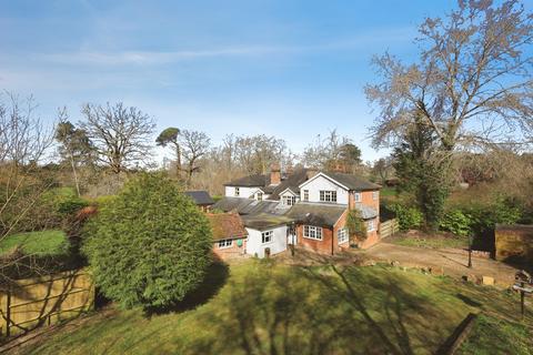 4 bedroom semi-detached house for sale, Jacksons Place, Colemans Hatch, Hartfield