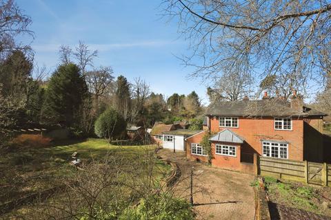 4 bedroom semi-detached house for sale, Jacksons Place, Colemans Hatch, Hartfield