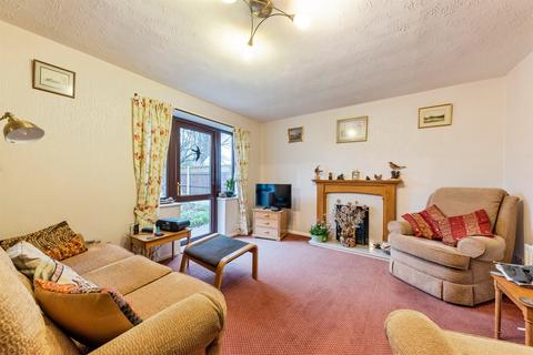 undefined, Belton Grove, Grantham