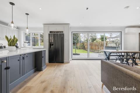 4 bedroom detached house for sale, The Rising, Billericay, CM11