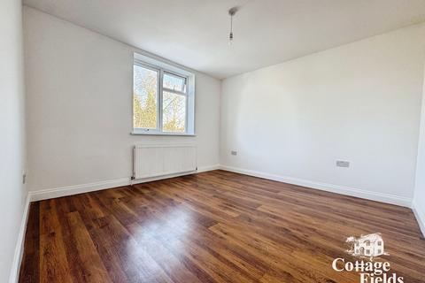 3 bedroom flat to rent, Southbury Road, Enfield, EN1