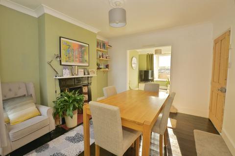2 bedroom terraced house for sale, Linden Road, Ashford