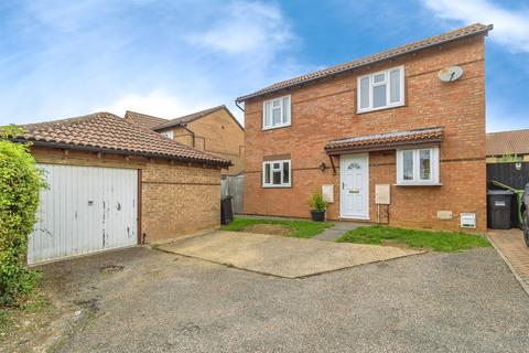 3 bedroom detached house for sale, Kelso Close, Bletchley, MILTON KEYNES