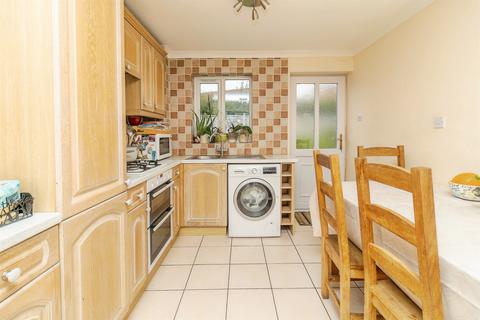 3 bedroom detached house for sale, Kelso Close, Bletchley, MILTON KEYNES