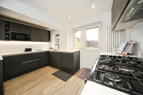 undefined, Loftus Close, Luton
