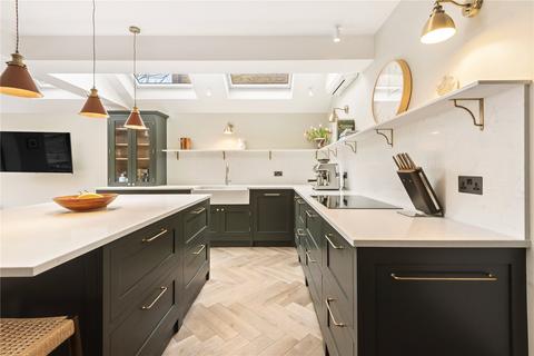 2 bedroom apartment for sale, Tooting Bec Road, SW17