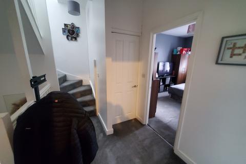 3 bedroom maisonette to rent, Villa Place, Gateshead NE8