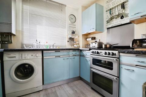 undefined, Ffordd Dinefwr, Creigiau, Cardiff