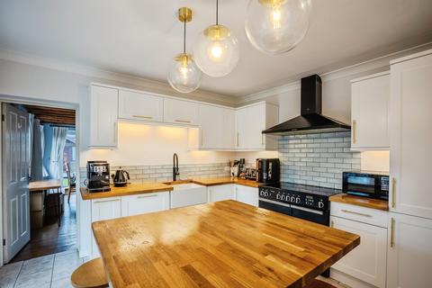 4 bedroom cottage for sale, Lansdown Walk, Bream, LYDNEY