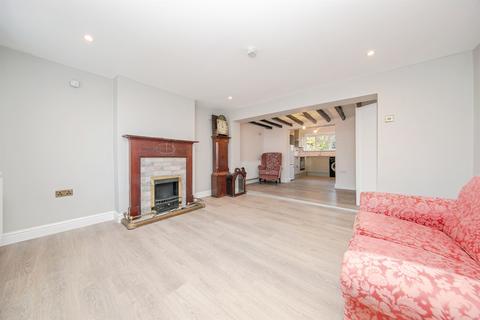 2 bedroom semi-detached house for sale, Bromley Road, Colchester