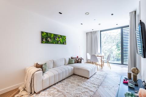 1 bedroom apartment to rent, Cluny Mews London SW5