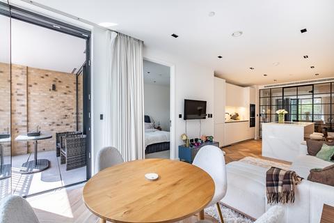 1 bedroom apartment to rent, Cluny Mews London SW5