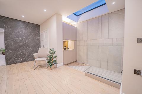 6 bedroom detached house for sale, Warwick Road, Solihull, B91