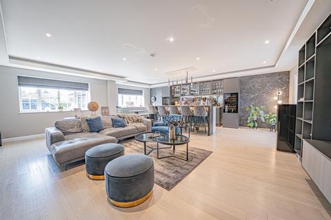 6 bedroom detached house for sale, Warwick Road, Solihull, B91