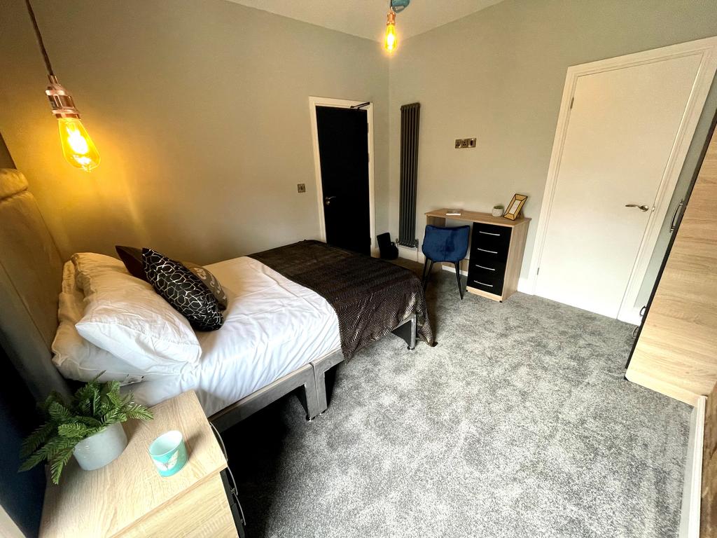 Room 4 (4)