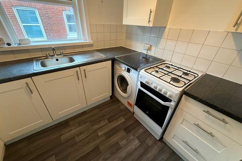 2 bedroom flat to rent, Darwin Road, Southampton SO15