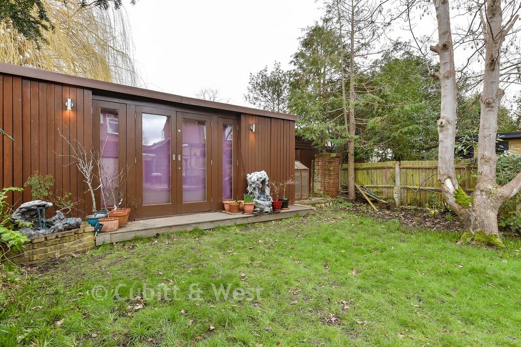 Workshop/Outbuildings