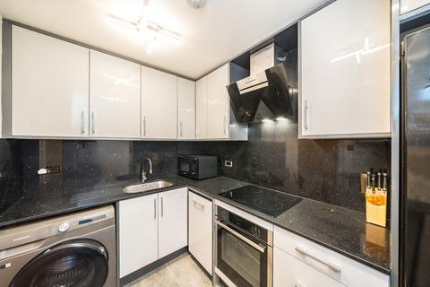 2 bedroom flat to rent, Bridge House, Vauxhall SW8