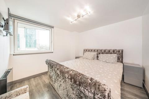 2 bedroom flat to rent, Bridge House, Vauxhall SW8