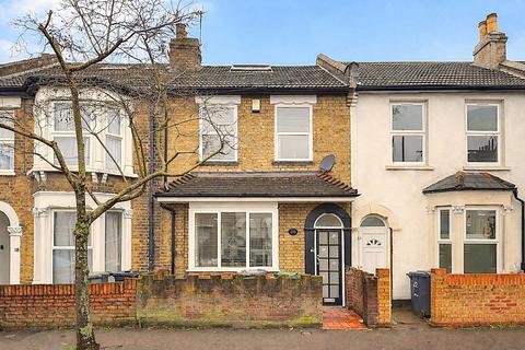 5 bedroom terraced house to rent, Elm Road, London E11