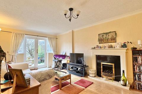 3 bedroom detached house for sale, Gloucester Crescent, Wigston, LE18