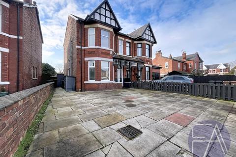 4 bedroom semi-detached house for sale - Southport, Merseyside PR8