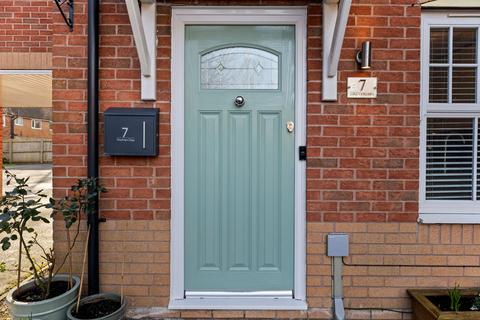 3 bedroom terraced house for sale, Greyfriars Close, Fearnhead, WA2