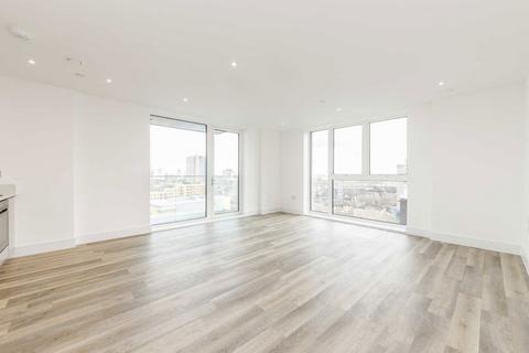 3 bedroom flat for sale, Bridges Court Road, London SW11