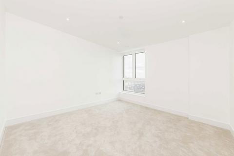 3 bedroom flat for sale, Bridges Court Road, London SW11