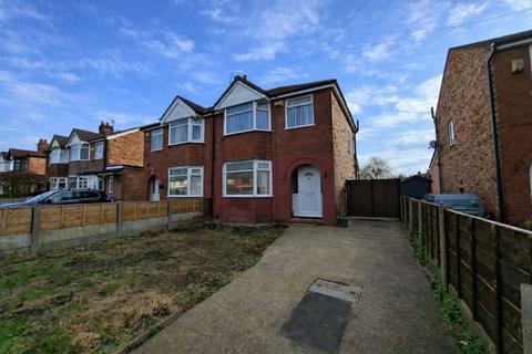 Derbyshire Lane West, Stretford, M32