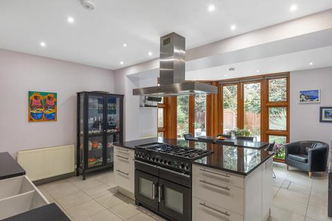 5 bedroom semi-detached house for sale, London W5
