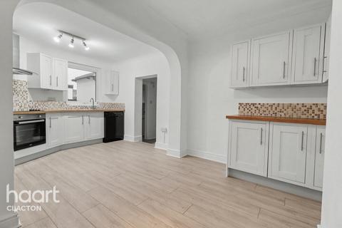 3 bedroom terraced house for sale, Saville Street, Walton On The Naze