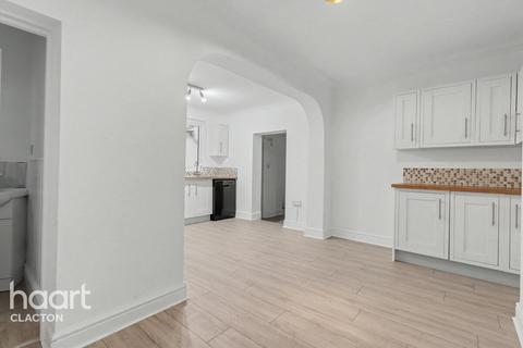 3 bedroom terraced house for sale, Saville Street, Walton On The Naze