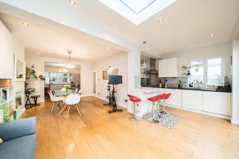 5 bedroom semi-detached house for sale, Thornton Road, London SW12